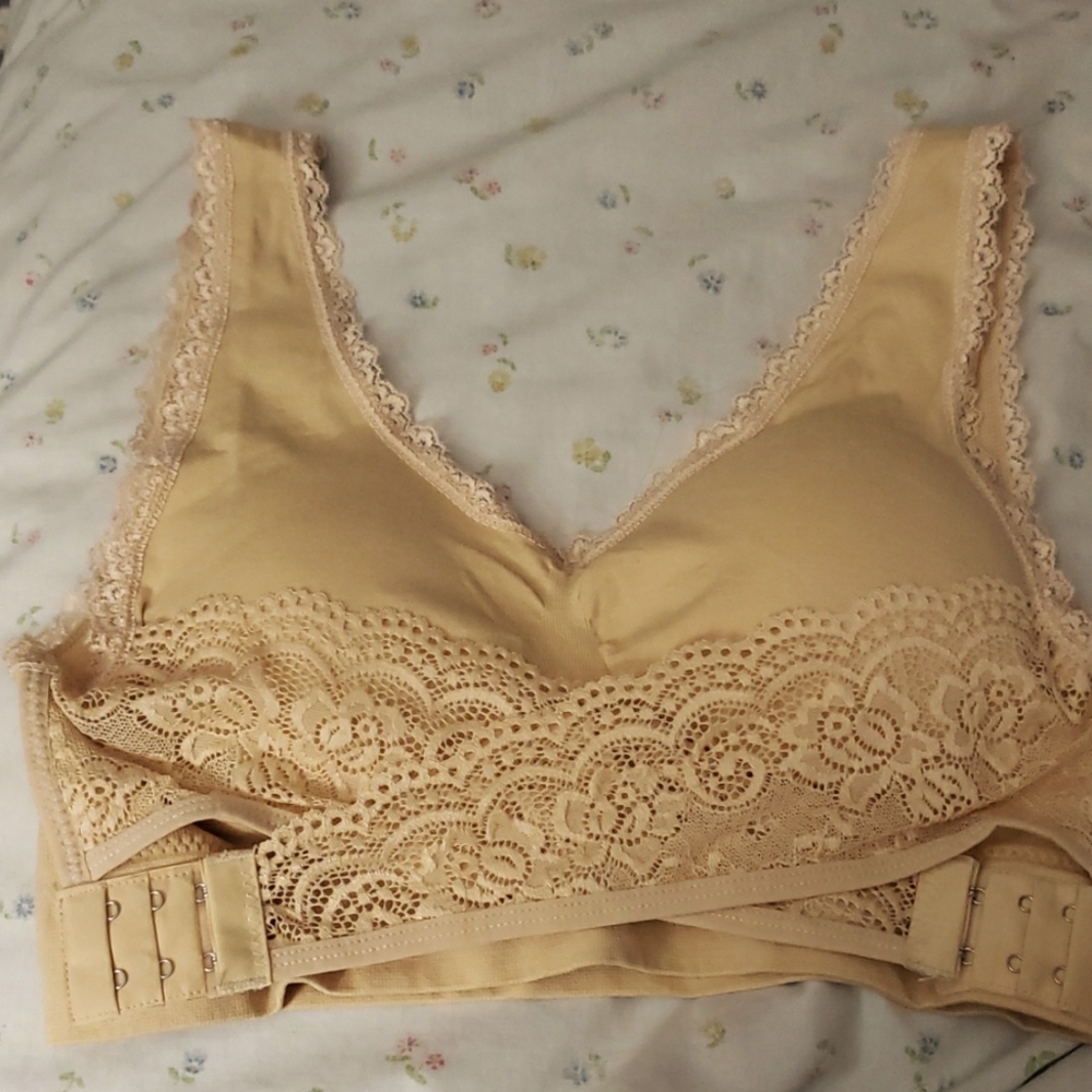 Womens bra NWOT SIZE XL